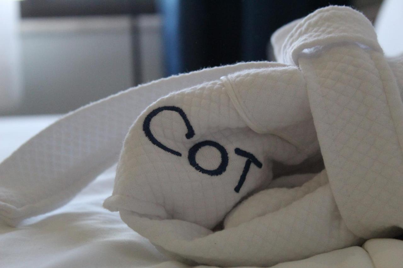 Cot Hotel Addis Ababa Bagian luar foto